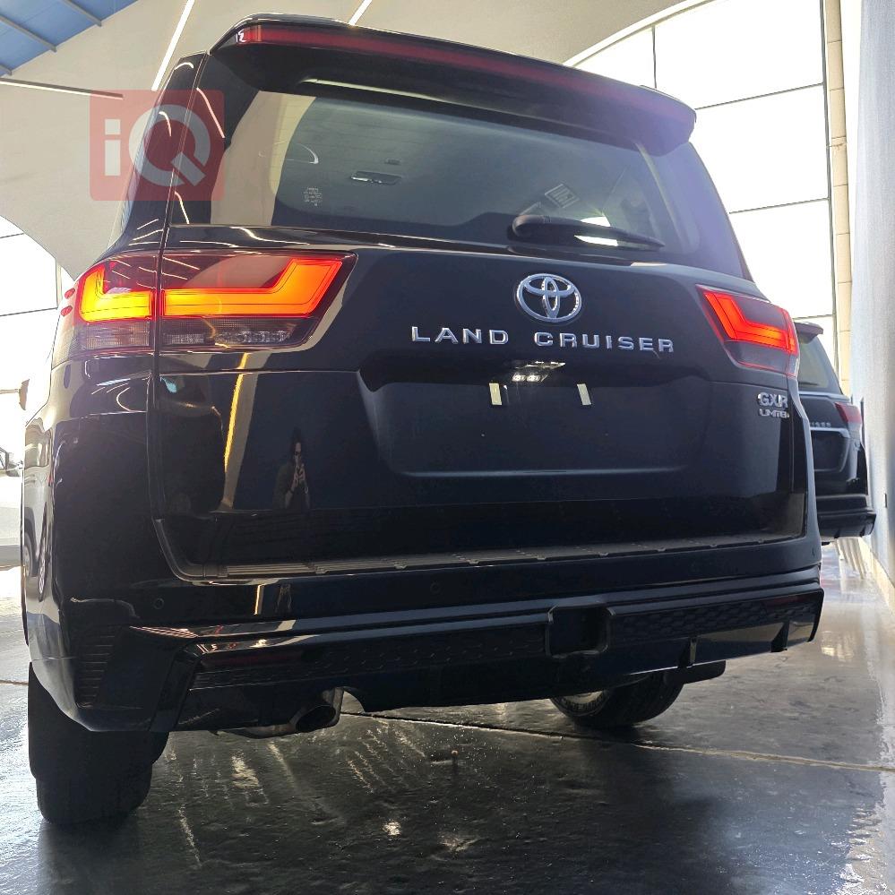 تويوتا لاندكروزر